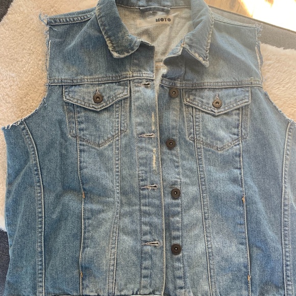 2/$20 NWOT TOPSHOP Jean Vest (Size L) - Picture 1 of 2